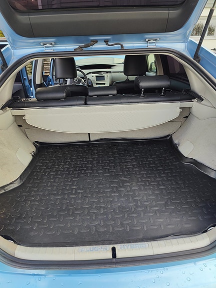 Toyota Prius Plug-in Hybrid 13 of 27