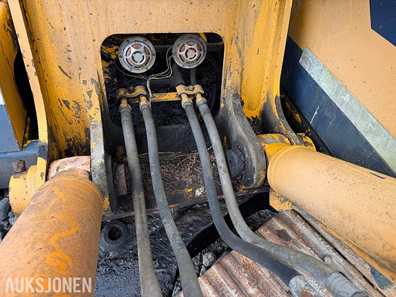 Kobelco K907D 21 of 30
