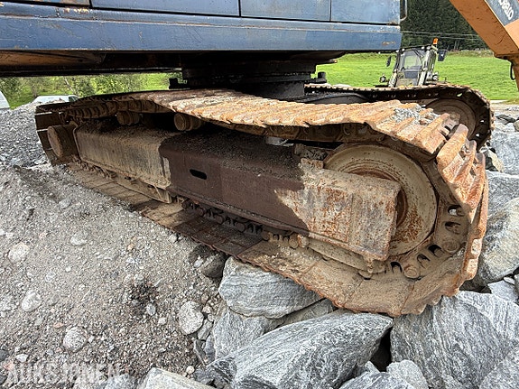 Kobelco K907D 17 of 30