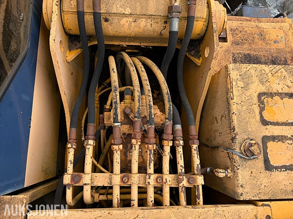 Kobelco K907D 23 of 30