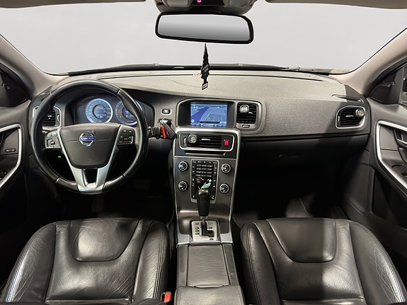 Volvo S60 14 of 26