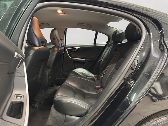 Volvo S60 12 of 26