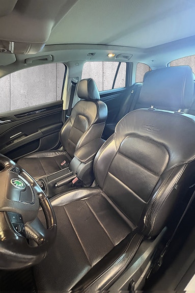 Skoda Superb 10 of 16