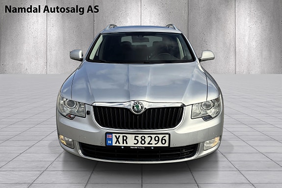Skoda Superb 8 of 16