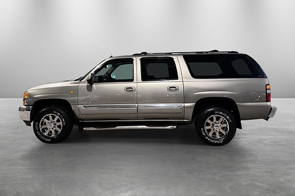 GMC Yukon 4 of 30