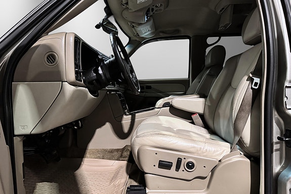 GMC Yukon 19 of 30