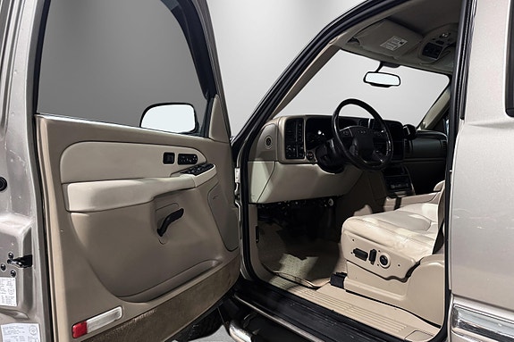GMC Yukon 17 of 30