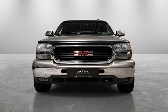 GMC Yukon 13 of 30