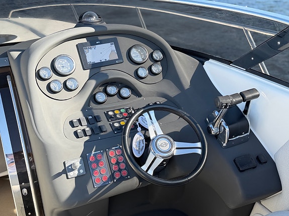 Sunseeker 31 Hawk 2 x Yanmar D-max 380. Vesentlig oppgradert. 48 knop 21 of 30