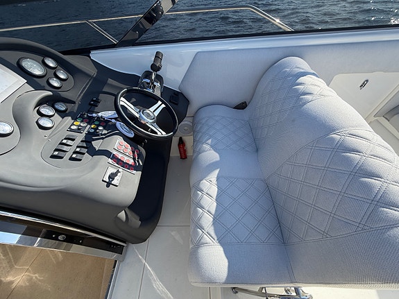 Sunseeker 31 Hawk 2 x Yanmar D-max 380. Vesentlig oppgradert. 48 knop 20 of 30