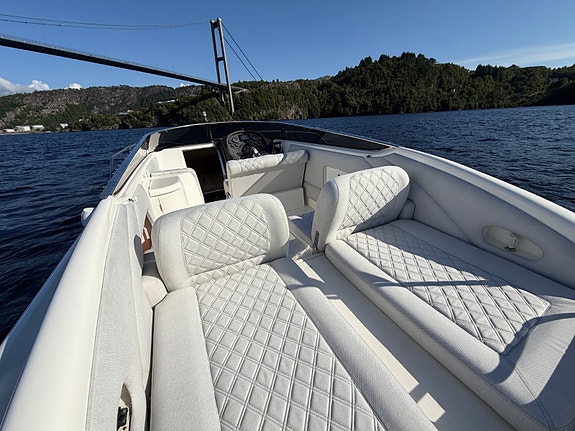 Sunseeker 31 Hawk 2 x Yanmar D-max 380. Vesentlig oppgradert. 48 knop 15 of 30