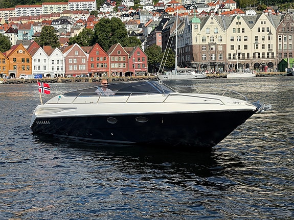 Sunseeker 31 Hawk 2 x Yanmar D-max 380. Vesentlig oppgradert. 48 knop 9 of 30