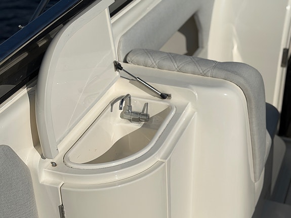 Sunseeker 31 Hawk 2 x Yanmar D-max 380. Vesentlig oppgradert. 48 knop 18 of 30