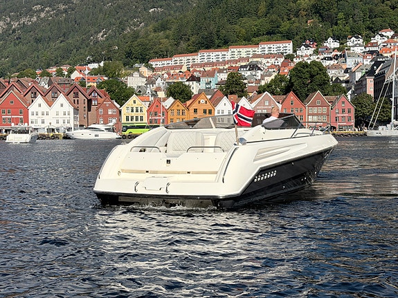 Sunseeker 31 Hawk 2 x Yanmar D-max 380. Vesentlig oppgradert. 48 knop 10 of 30