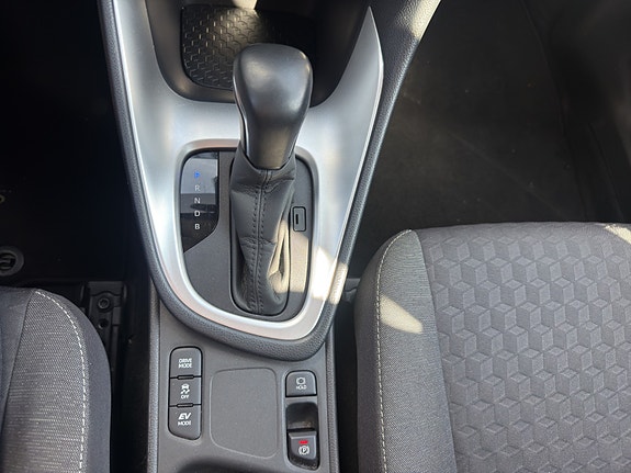 Toyota Yaris 18 of 22