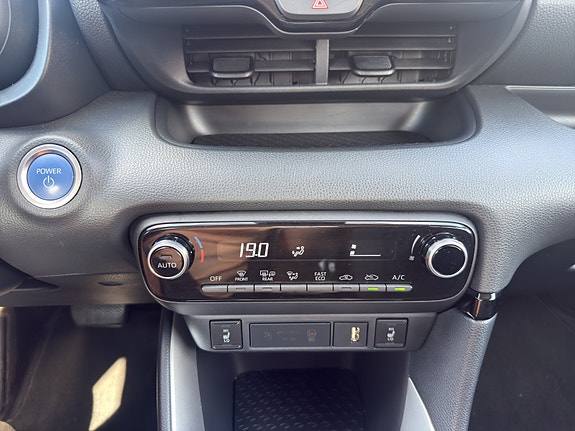 Toyota Yaris 17 of 22