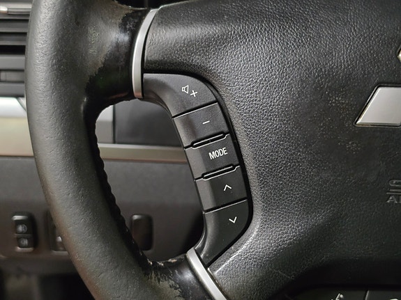 Mitsubishi Pajero 22 of 30