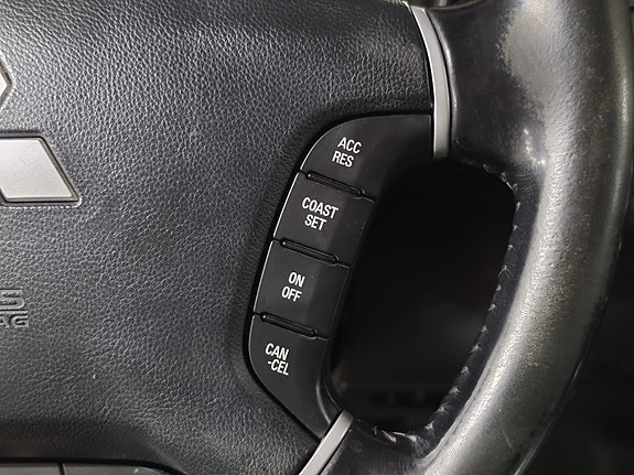 Mitsubishi Pajero 24 of 30