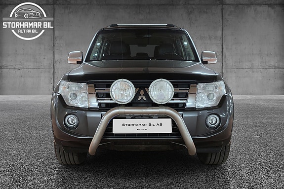 Mitsubishi Pajero 3 of 30
