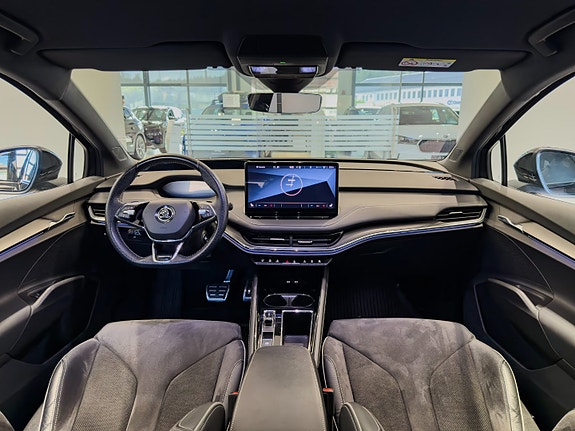 Skoda Enyaq 12 of 30