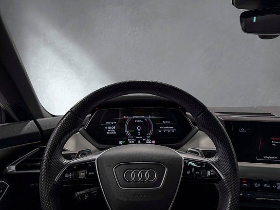 Audi e-tron GT 18 of 30
