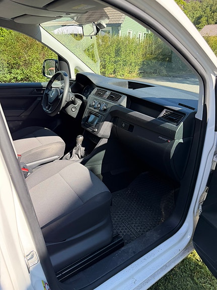 Volkswagen Caddy Maxi 6 of 7