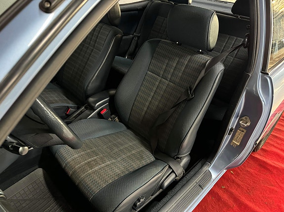 Toyota Corolla 14 of 24