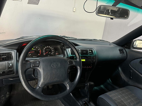 Toyota Corolla 7 of 24