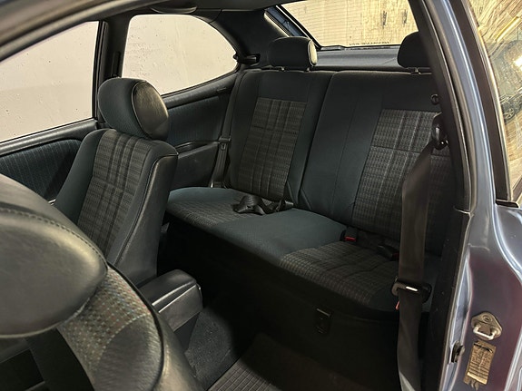 Toyota Corolla 16 of 24