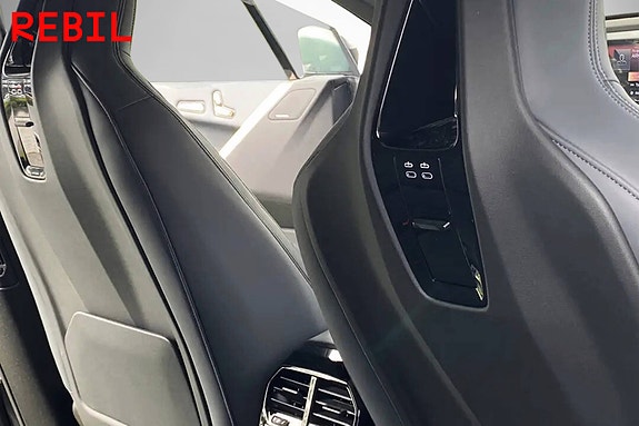 BMW iX 15 of 17