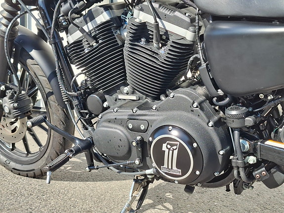 Harley-Davidson XL 883N Sportster 13 of 18