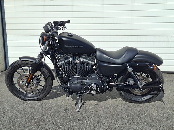 Harley-Davidson XL 883N Sportster 10 of 18