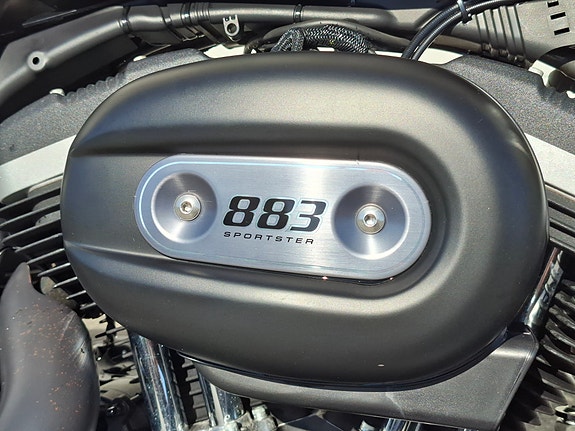 Harley-Davidson XL 883N Sportster 5 of 18