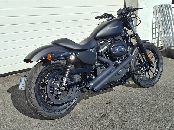 Harley-Davidson XL 883N Sportster 2 of 18