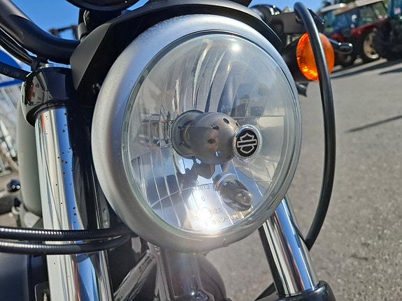 Harley-Davidson XL 883N Sportster 18 of 18