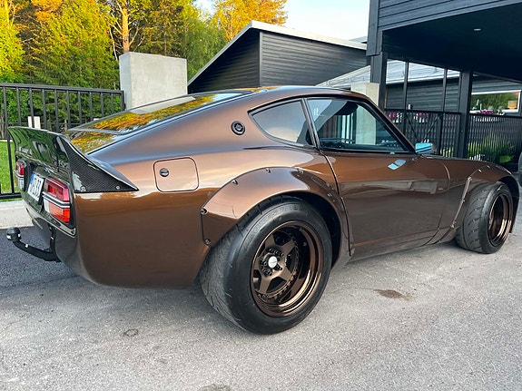 Datsun 240Z 8 of 30