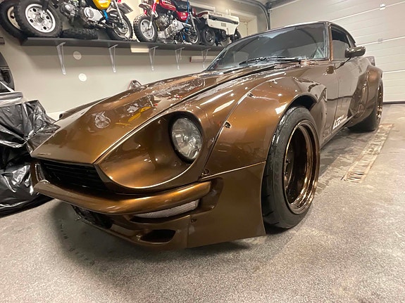 Datsun 240Z 9 of 30