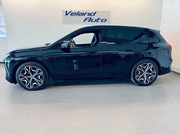 BMW iX 3 of 30