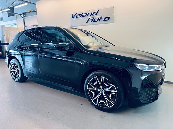 BMW iX 5 of 30