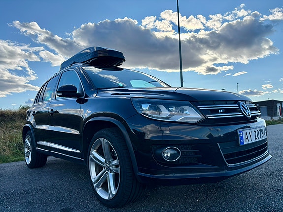 Volkswagen Tiguan 2 of 24