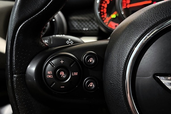 MINI Cooper SD 23 of 25