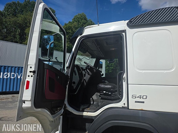 Volvo FM 9 of 30