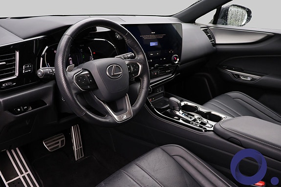 Lexus NX450h 11 of 29