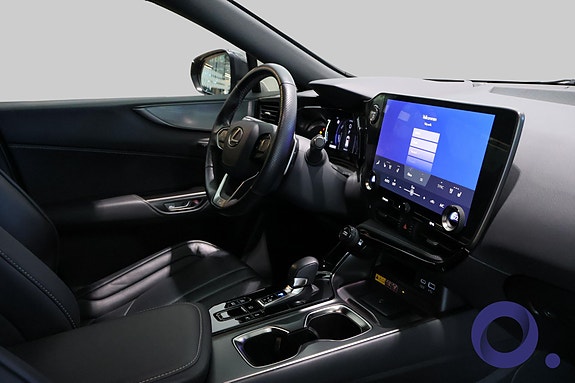 Lexus NX450h 15 of 29