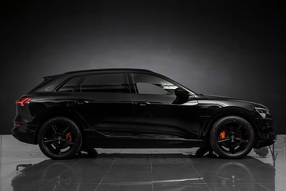 Audi e-tron 5 of 30