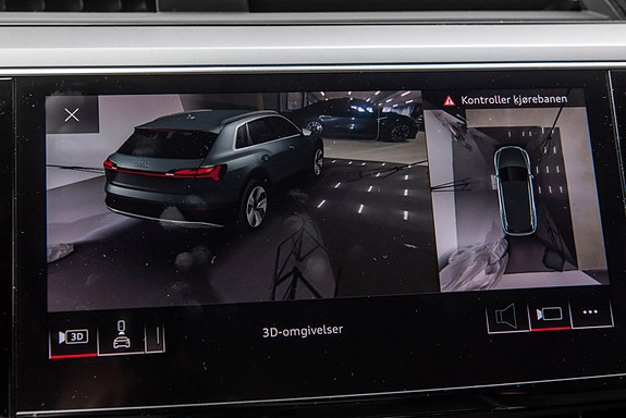 Audi e-tron 27 of 30