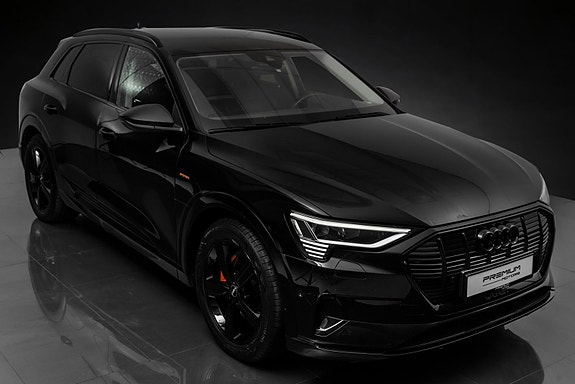 Audi e-tron 2 of 30