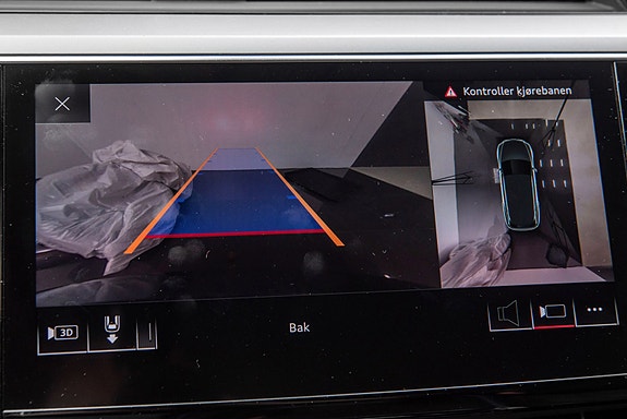 Audi e-tron 26 of 30