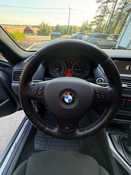 BMW X1 20 of 27