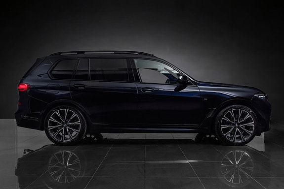 BMW X7 4 of 30
